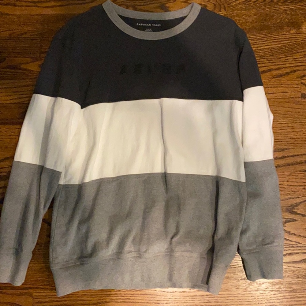 American eagle medium long sleeve